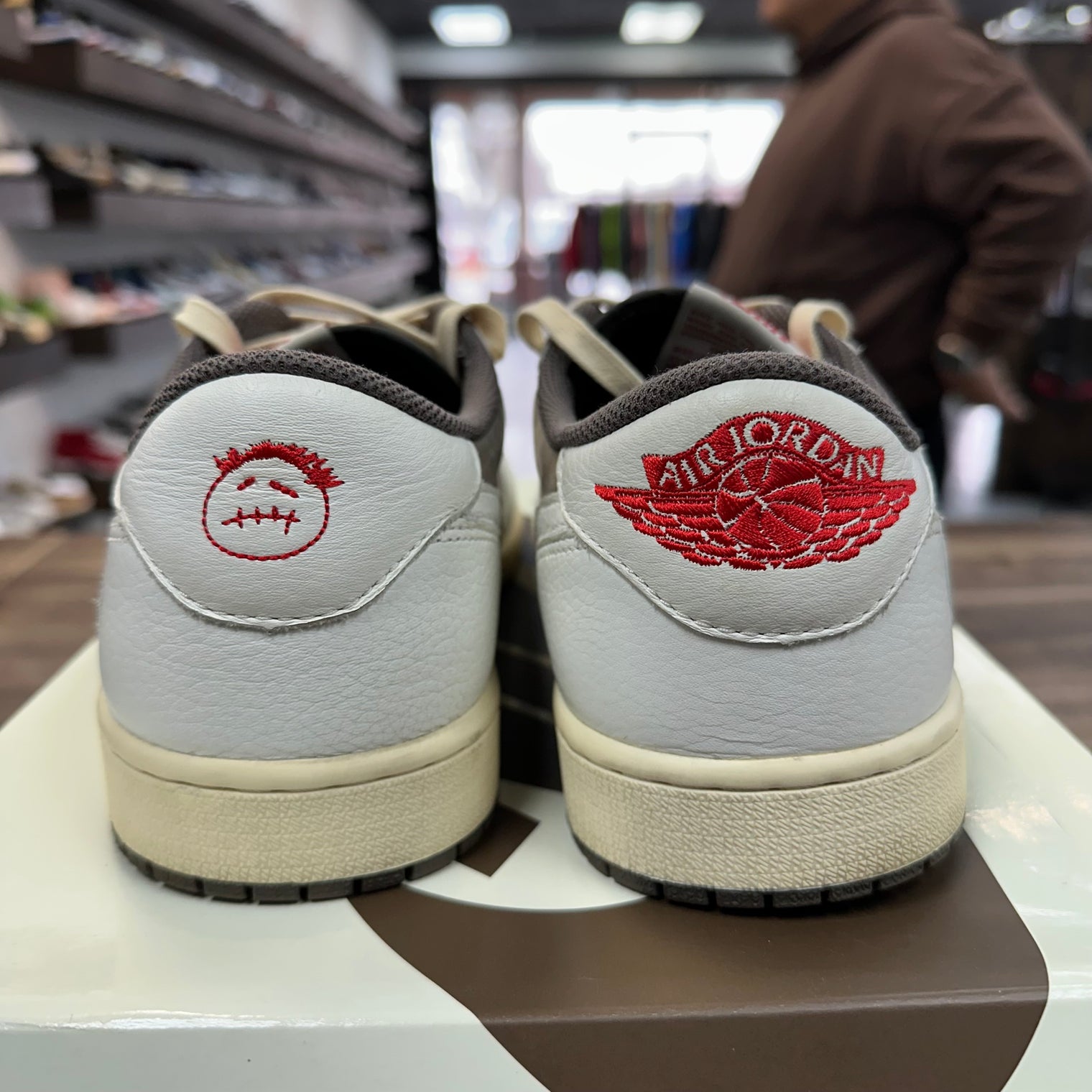 Jordan 1 Retro Low OG SP Travis Scott Reverse Mocha (US 11) (USED)