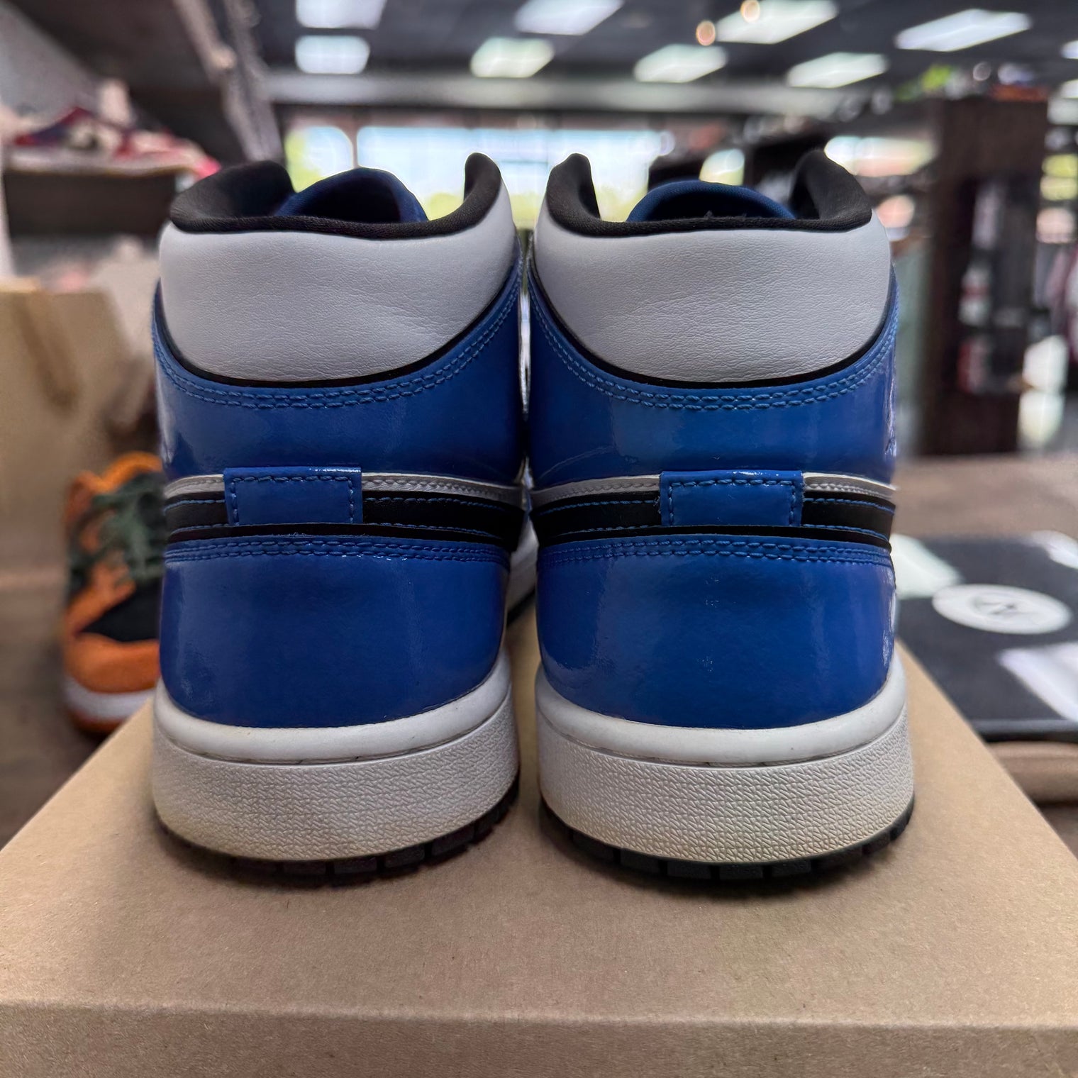 Signal Blue Jordan 1 Mid (Used,No Box)
