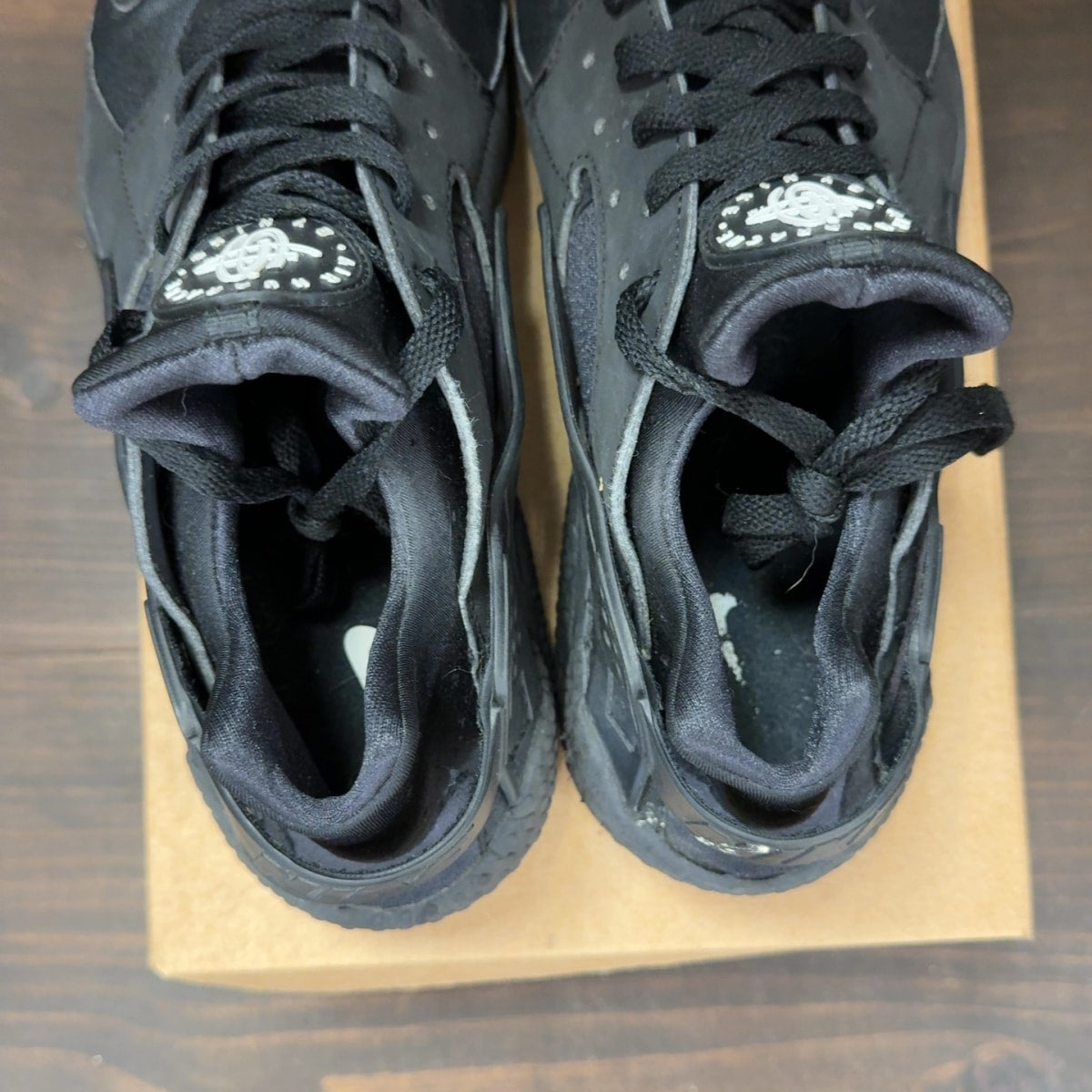 Nike Air Huarache Black White Size 11 (Pre-Owned) - Image 6