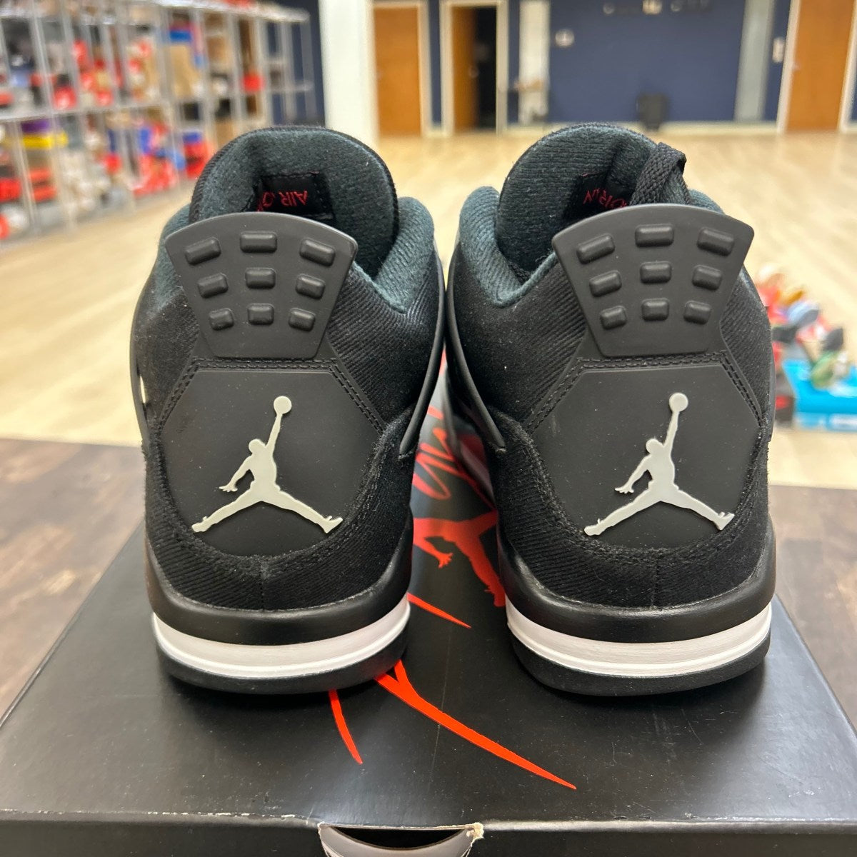 Jordan 4 Retro SE Black Canvas Size 9 (Pre-Owned) - Image 4