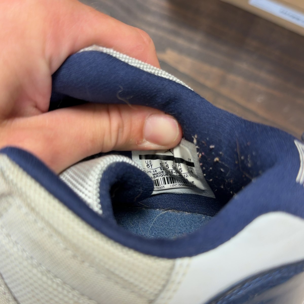 Jordan 11 Retro Low Georgetown (GS) Size 6Y (Pre-Owned) - Image 7