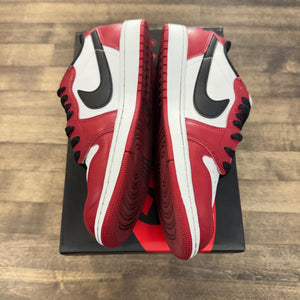 Jordan 1 Retro Low OG Chicago (2025) - Image 3