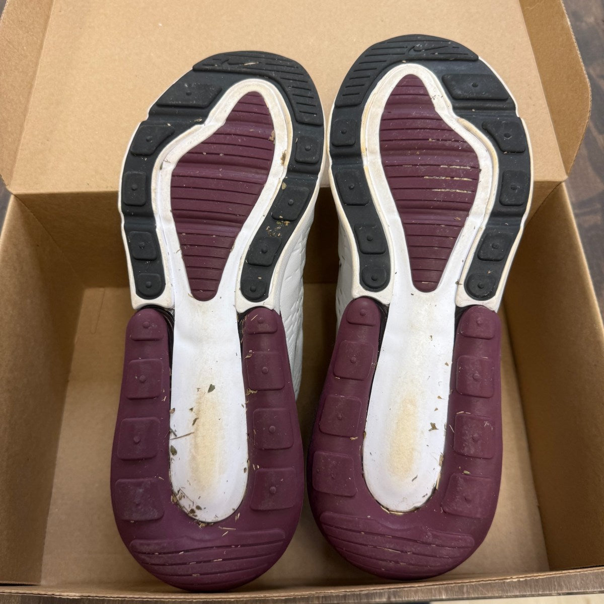 Nike Air Max 270 Night Maroon Size 10 (Pre-Owned) - Image 2