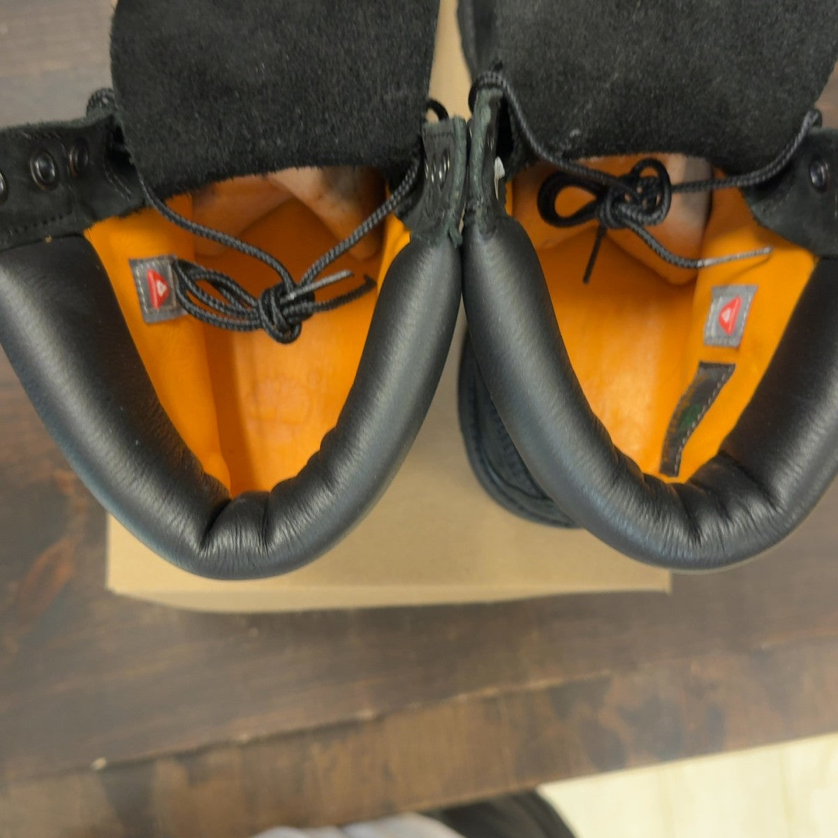 Timberland 6" Basic Boot Black Nubuck Size 8.5 (Pre-Owned) - Image 6