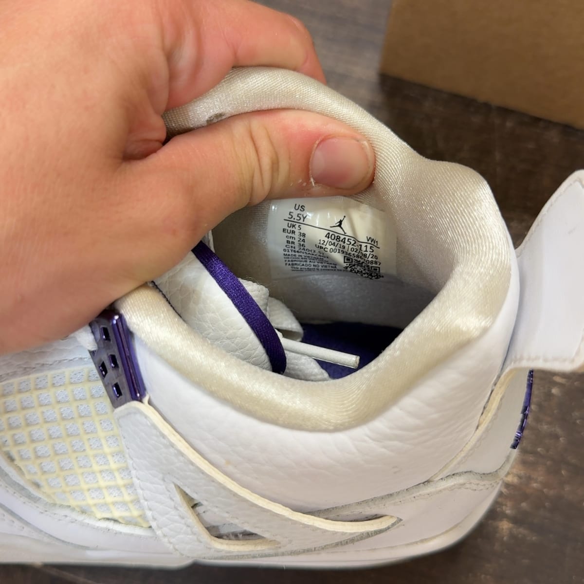 Jordan 4 Retro Metallic Purple (GS) Size 5.5Y (Pre-Owned) - aux