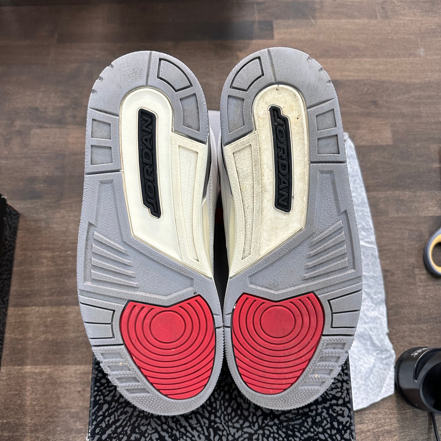 Cement Grey Jordan 3 Retro (USED)