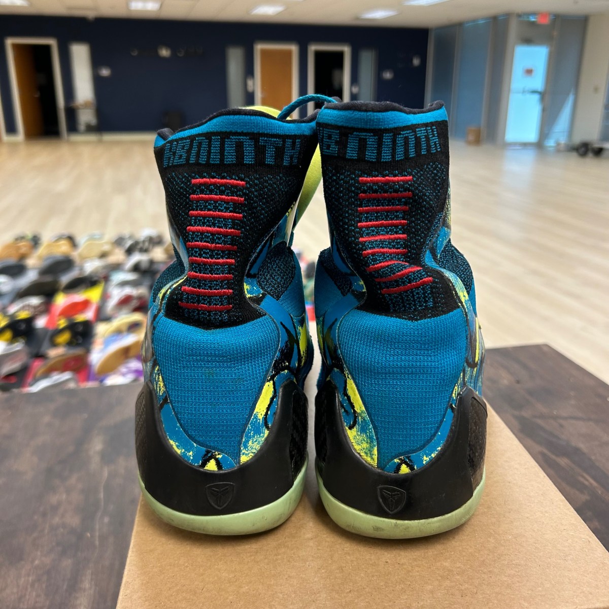 Nike Kobe 9 Elite Perspective Size 12 (Pre-Owned) - Image 4