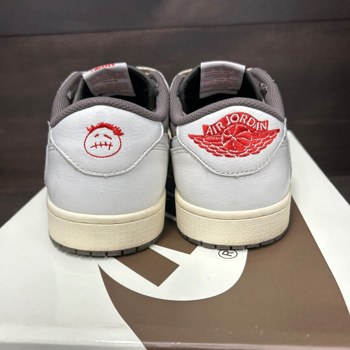 Jordan 1 Retro Low OG SP Travis Scott Reverse Mocha - Image 5