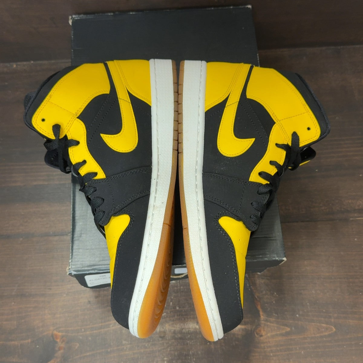 Jordan 1 Retro Mid New Love (2017) Size 11.5 (Pre-Owned) - aux