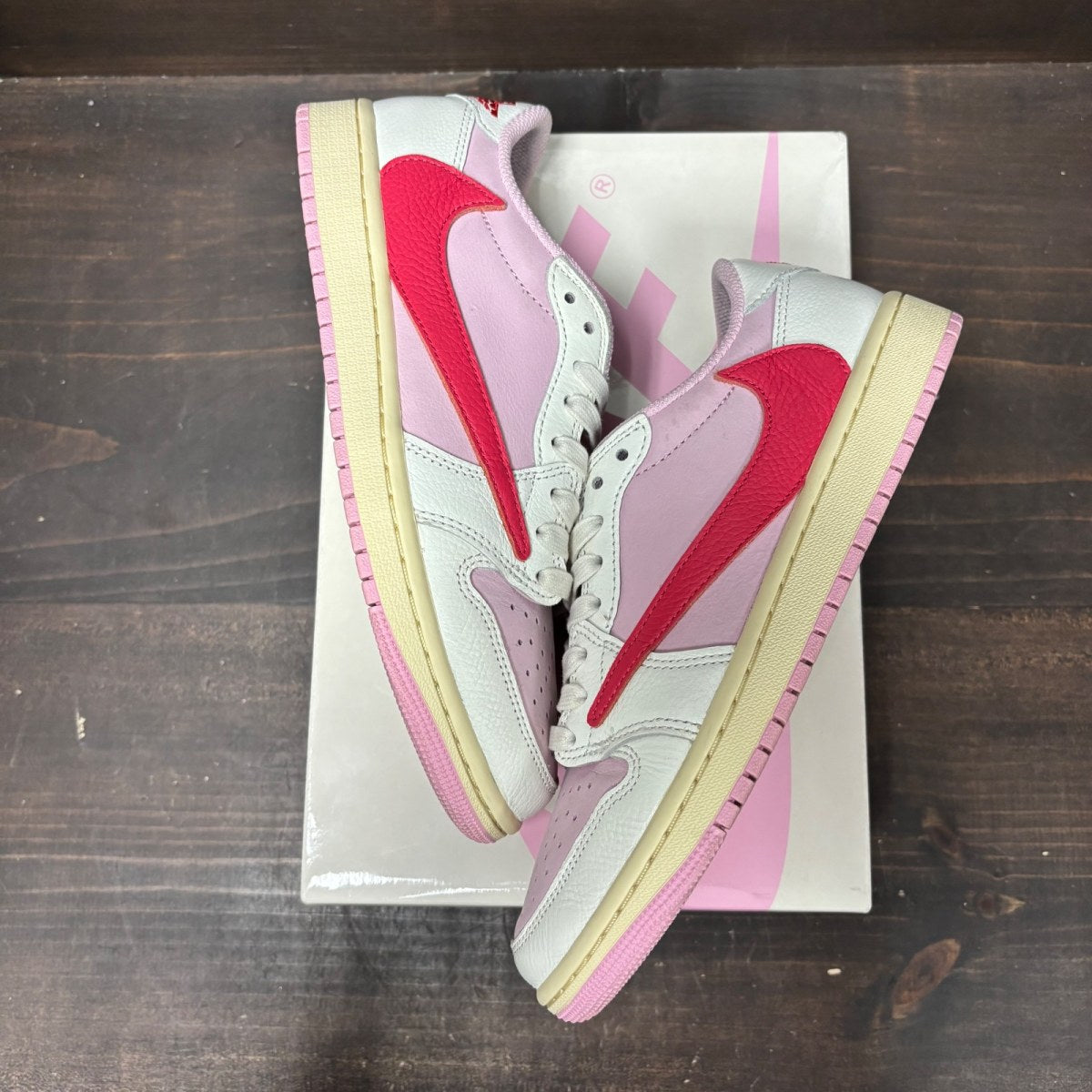 Jordan 1 Retro Low OG SP Travis Scott Sail Tropical Pink - Image 2