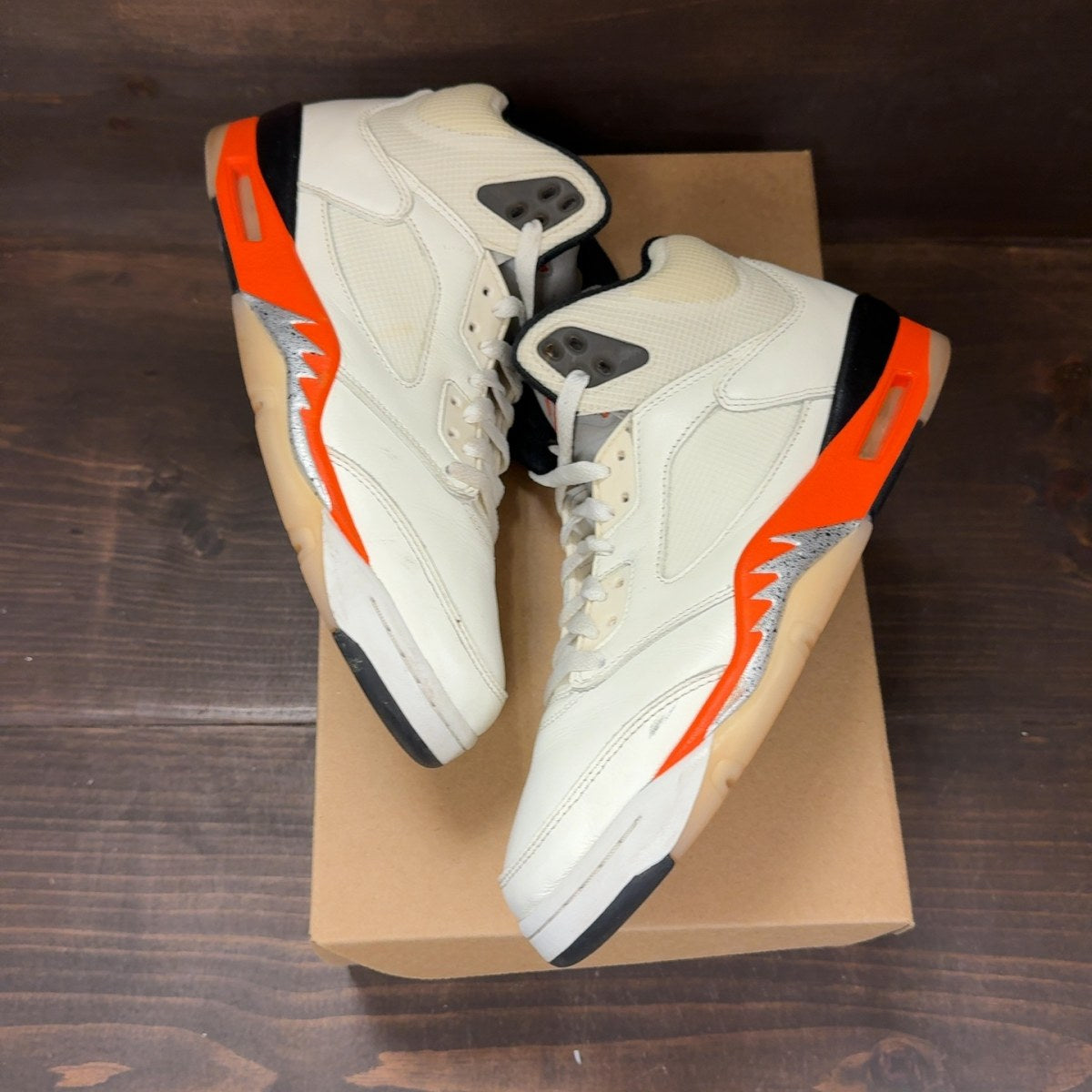 Jordan 5 Retro Shattered Backboard Size 8.5 (Pre-Owned) - Image 2