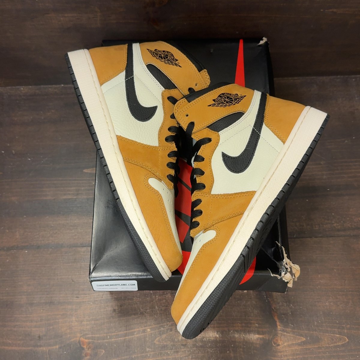 Jordan 1 Retro High Rookie of the Year Size 12 (Pre-Owned) - back