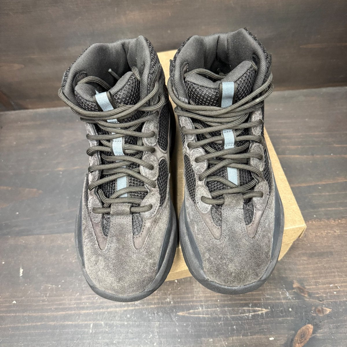 adidas Yeezy Desert Boot Oil Size 8 (Pre-Owned) - back