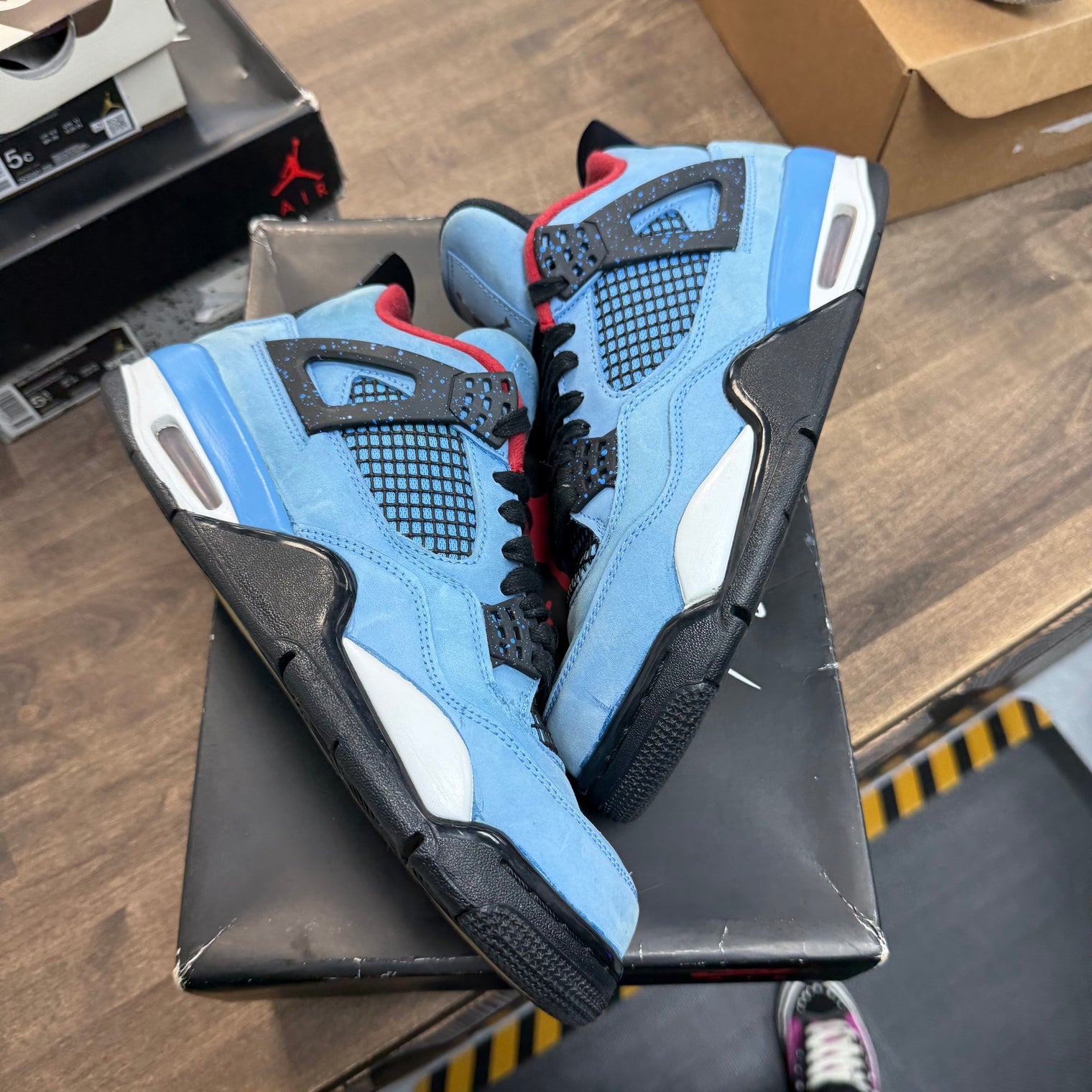 Travis Scott Cactus Jack Jordan 4 Retro (USED)