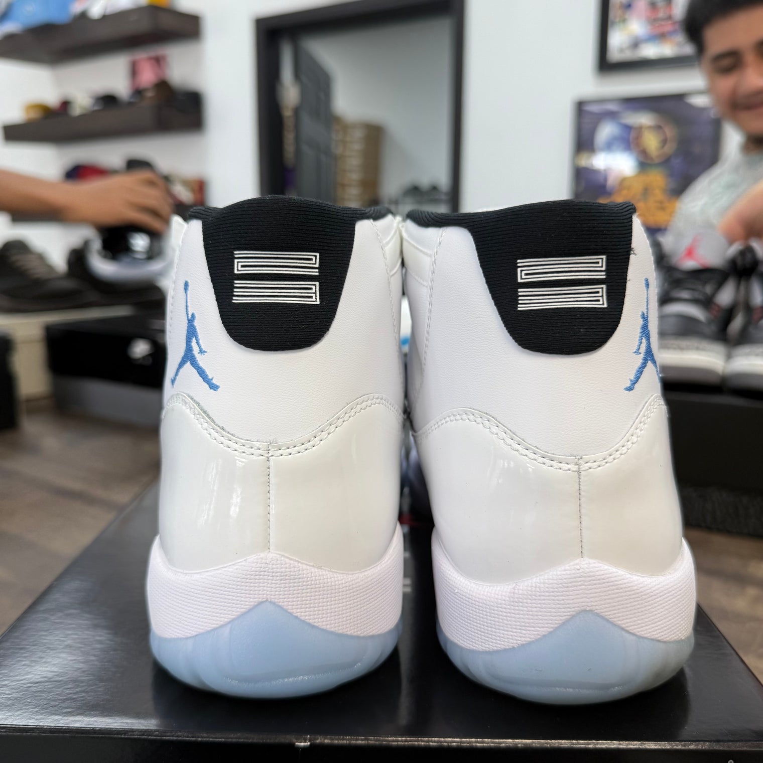 Legend Blue Jordan 11 (2024) (USED)