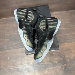 Nike Air Foamposite Pro Pine Green (2025) Size 7.5 (Pre-Owned) - tag