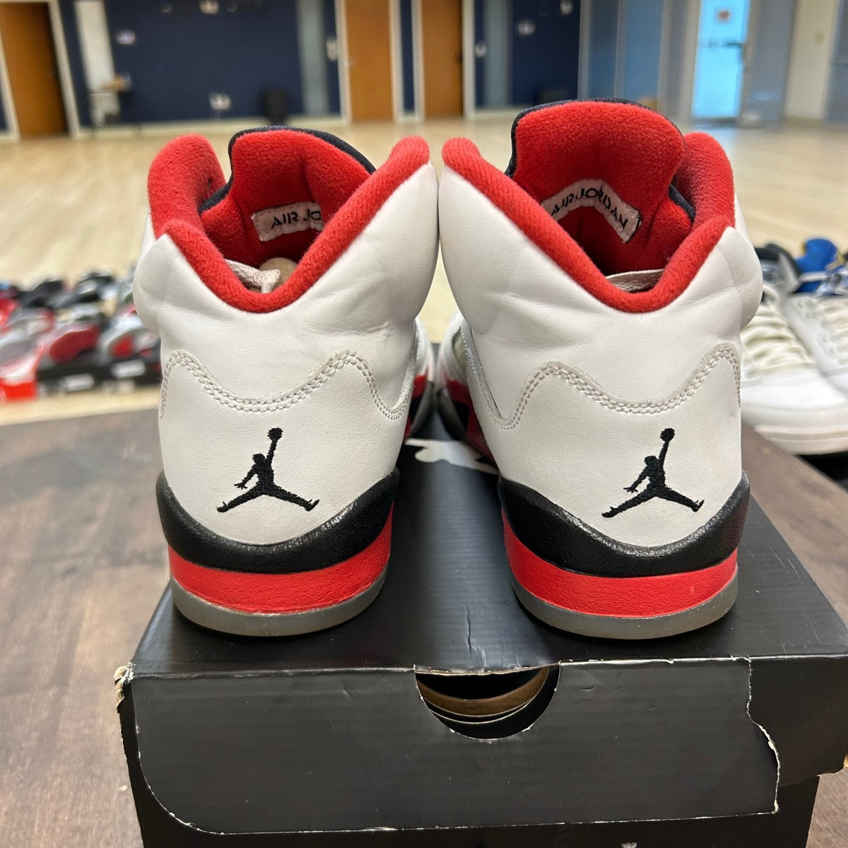 Jordan 5 Retro Fire Red Black Tongue (2013) (GS) - Image 4