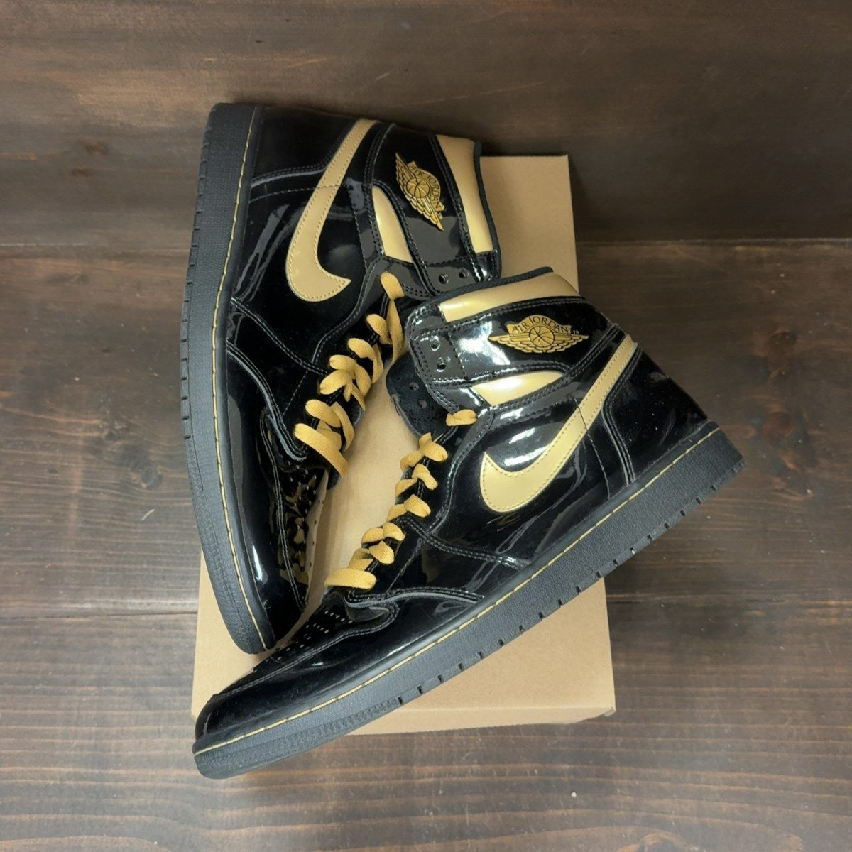Jordan 1 Retro High Black Metallic Gold (2020) Size 13 (Pre-Owned) - Image 2