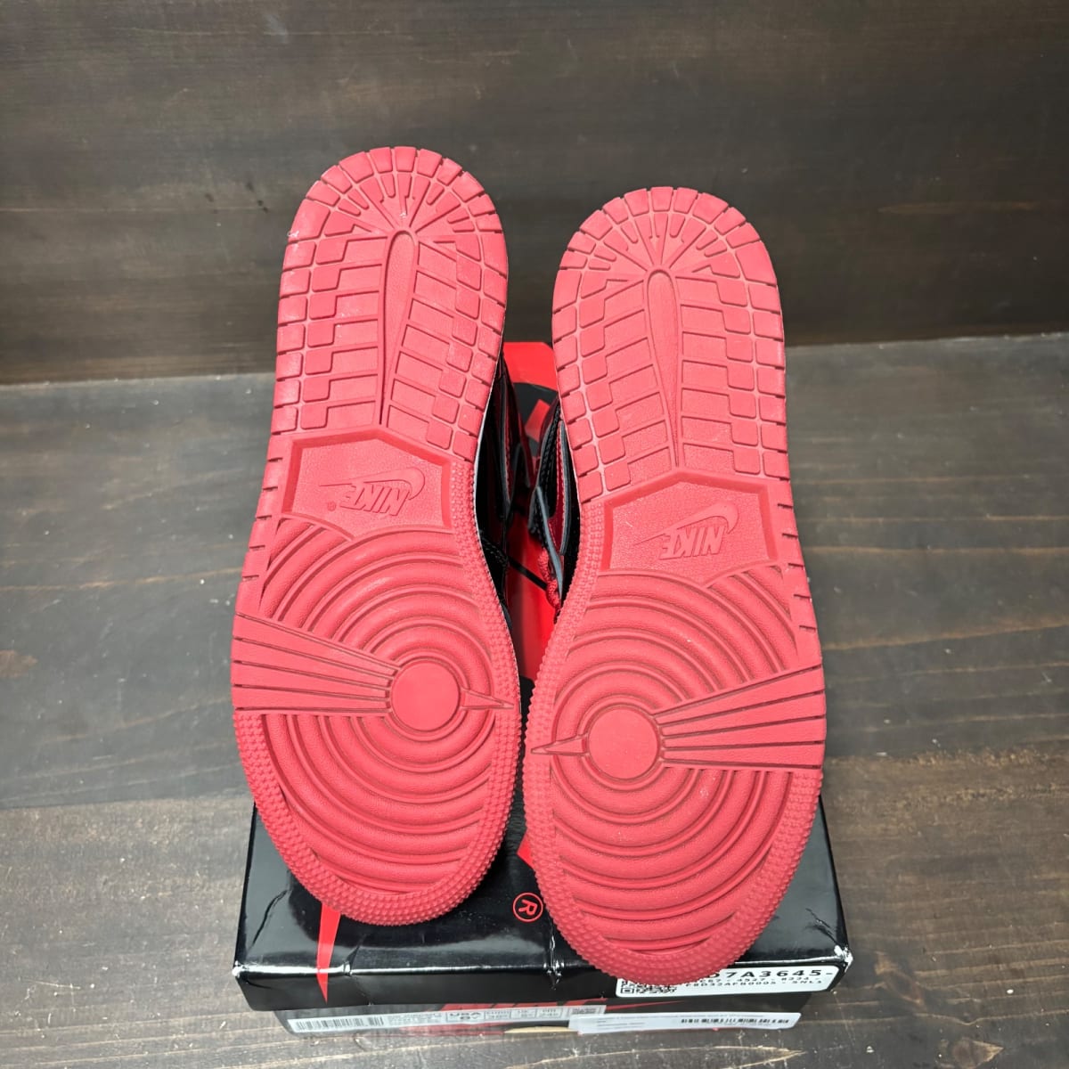 Jordan 1 Retro High OG Patent Bred (GS) Size 6Y (Pre-Owned) - box