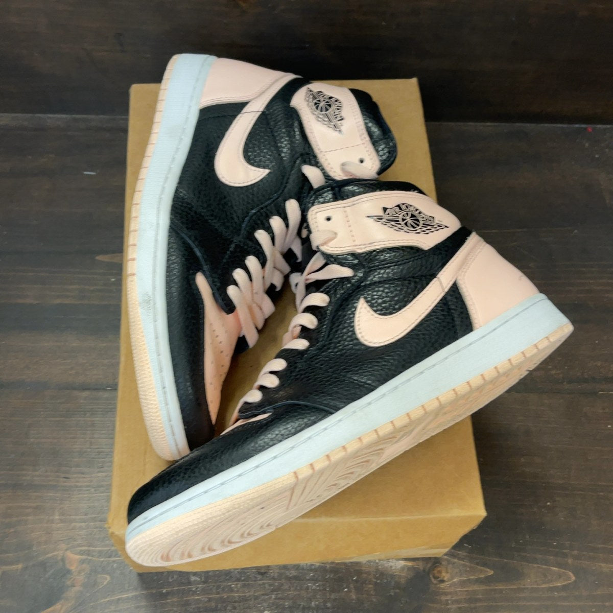 Jordan 1 Retro High Black Crimson Tint Size 9.5 (Pre-Owned) - Image 2