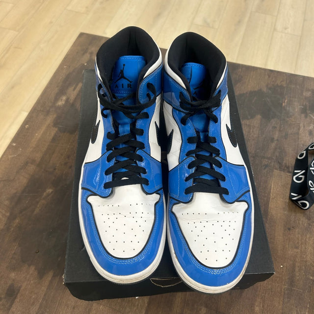 Jordan 1 Mid Signal Blue - Image 2