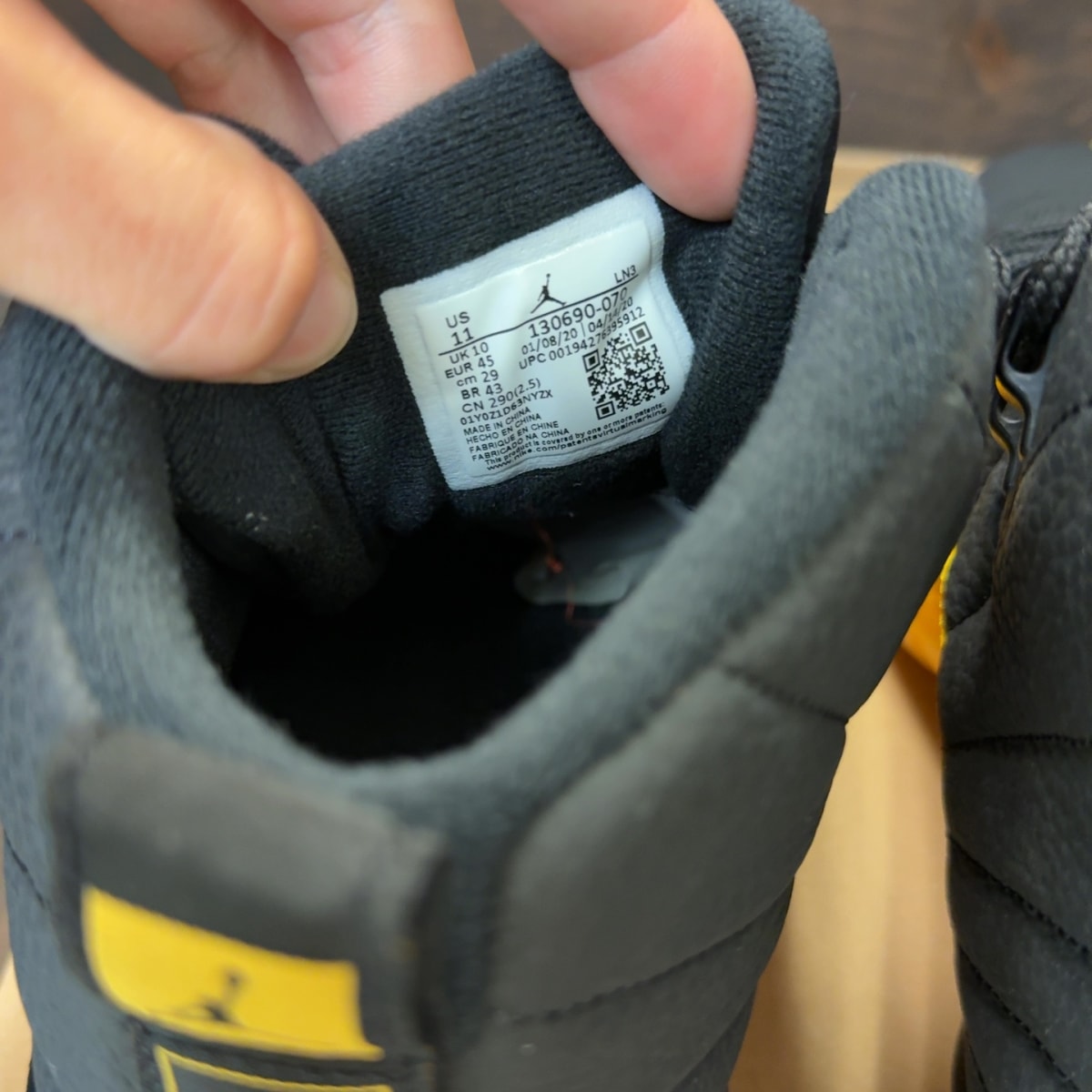 Jordan 12 Retro Black University Gold Size 11 (Pre-Owned) - Image 7