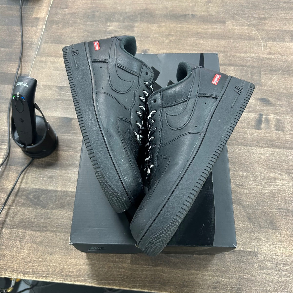Nike Air Force 1 Low Supreme Black - Image 1