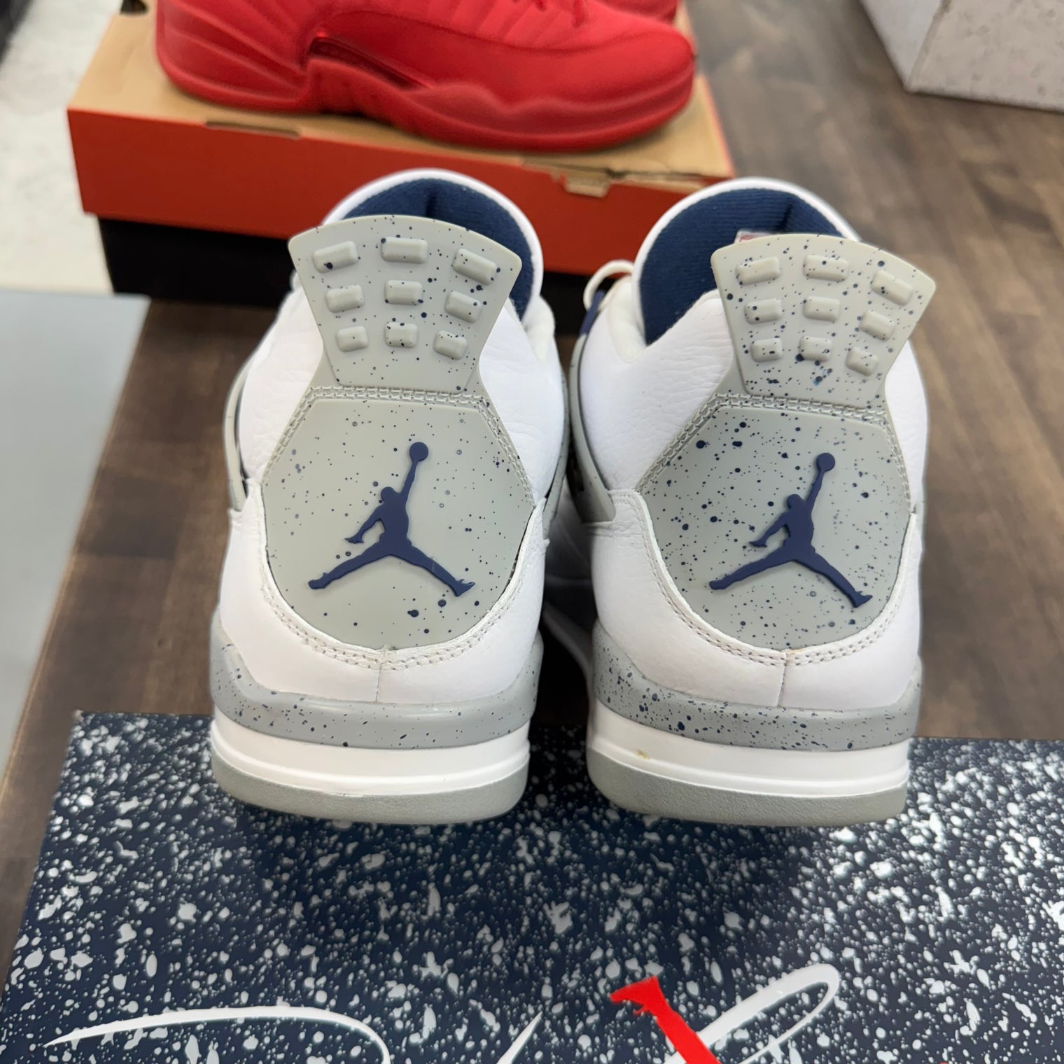 Midnight Navy Jordan 4 (USED)