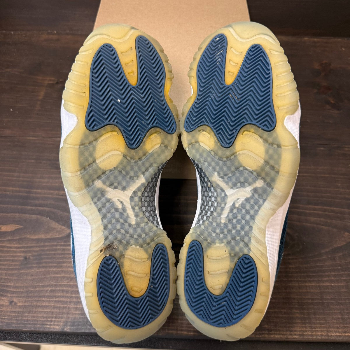 Jordan 11 Retro Low Snake Navy (2019) Size 11 (Pre-Owned) - Image 6
