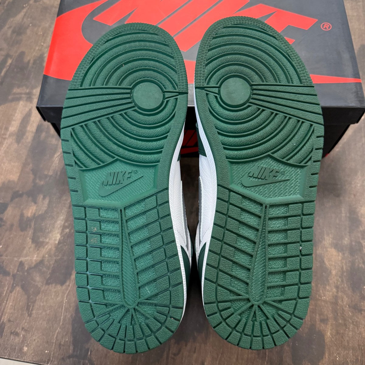 Jordan 1 Retro High OG Gorge Green - Image 5
