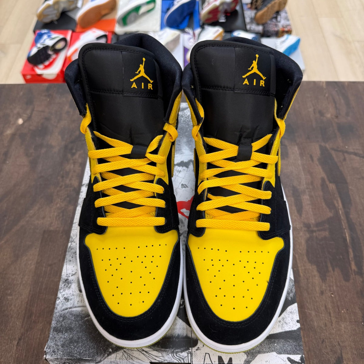 Jordan 1 Mid New Love (2025) - Image 2