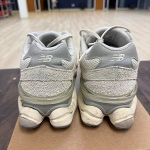 New Balance 9060 Moonbeam Sea Salt Size 11 (Pre-Owned) - Image 5