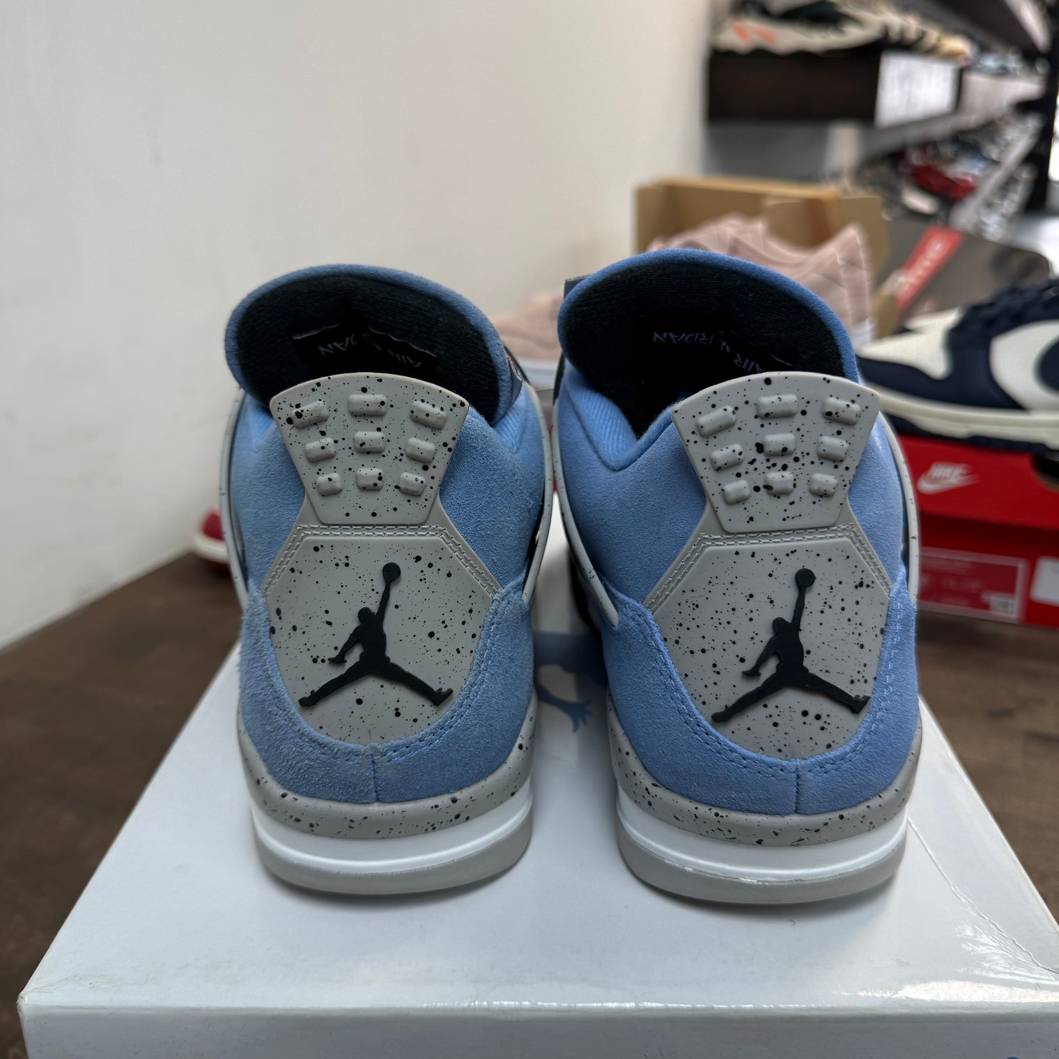 UNC University Blue Jordan 4 Retro (Lightly Worn)