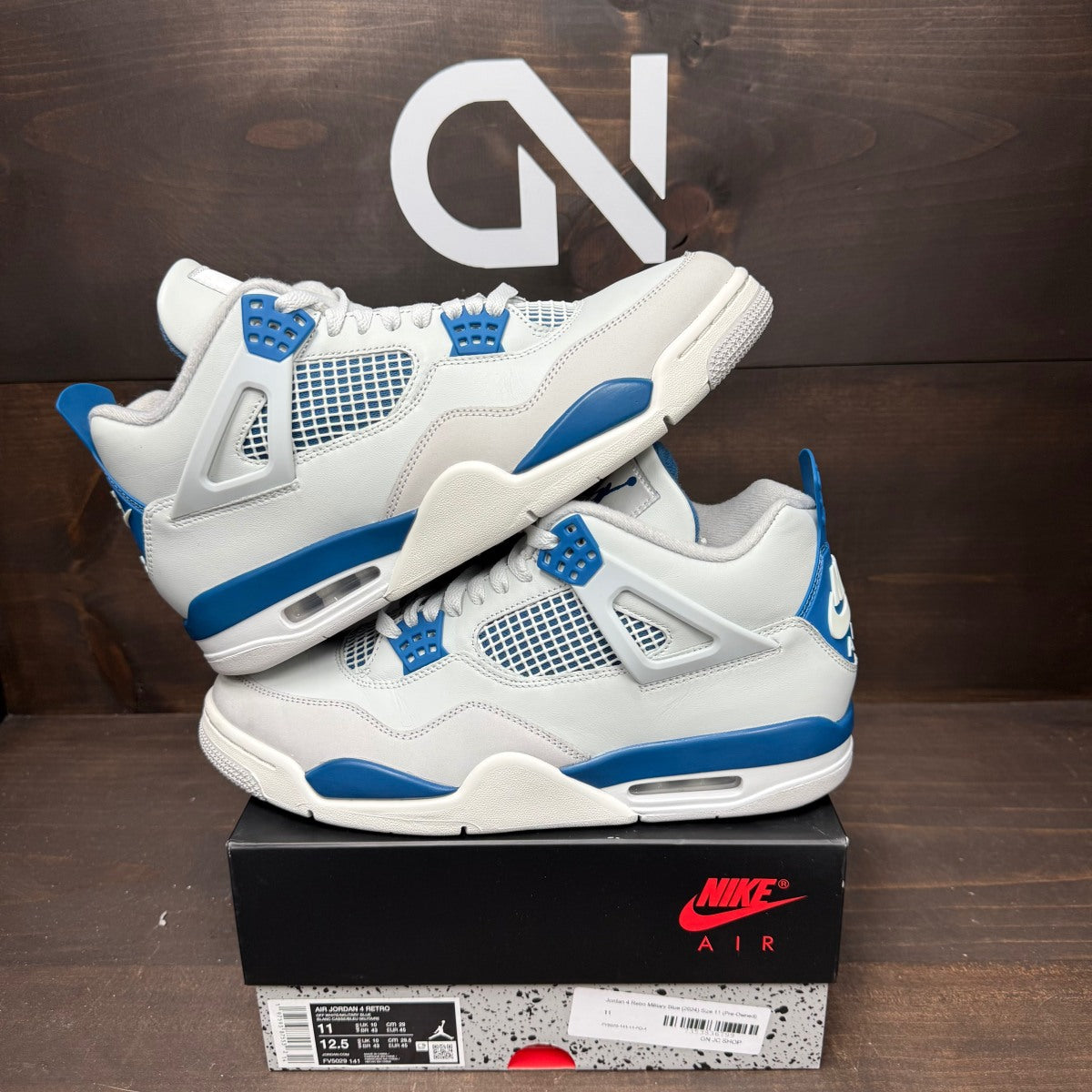 Jordan 4 Retro Military Blue (2024) - Image 1