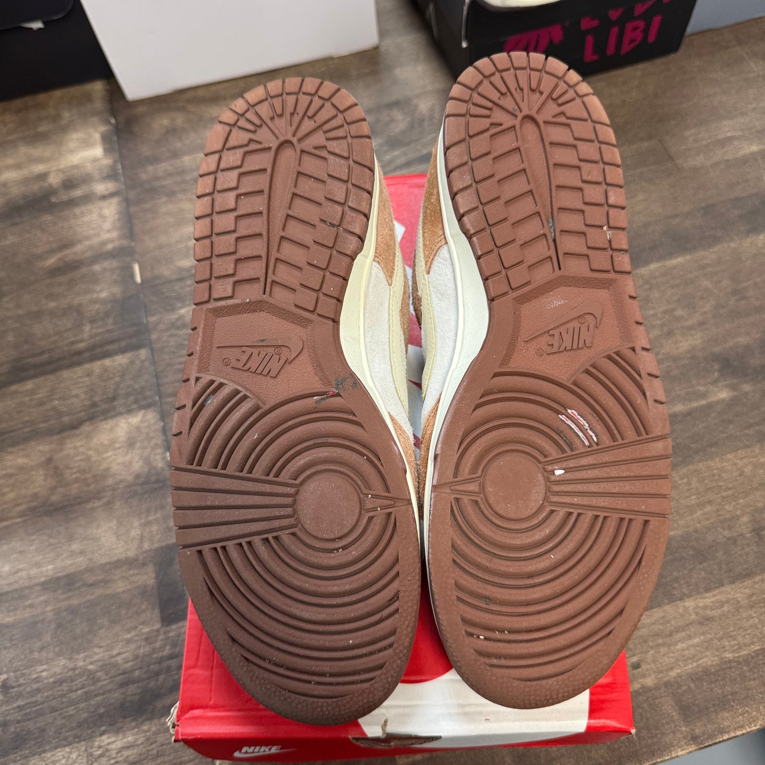 Medium Curry Dunk Low (USED)