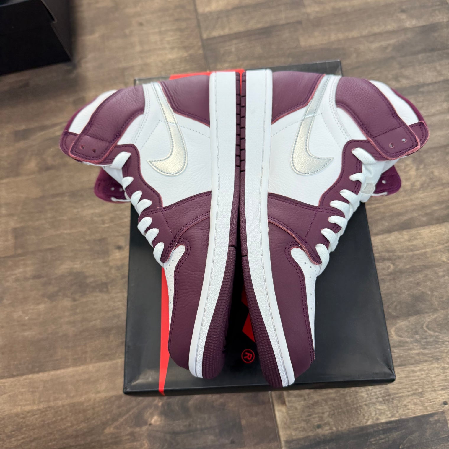 Bordeaux Jordan 1 High (USED)