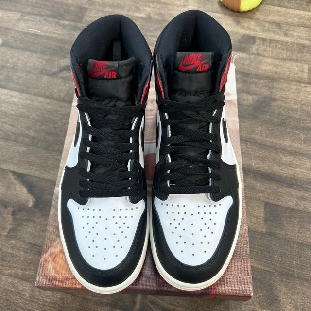 Black Toe Reimagined Jordan 1 Retro High OG (USED)