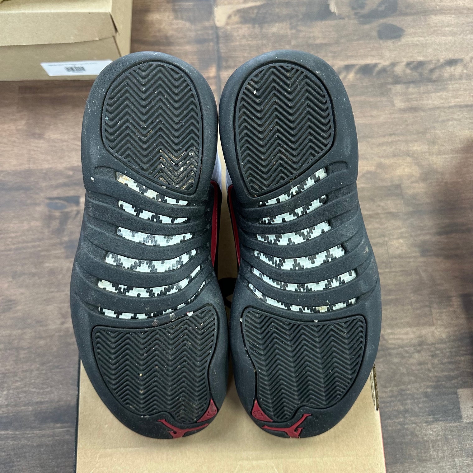 Taxi Flip Jordan 12 Retro (USED)