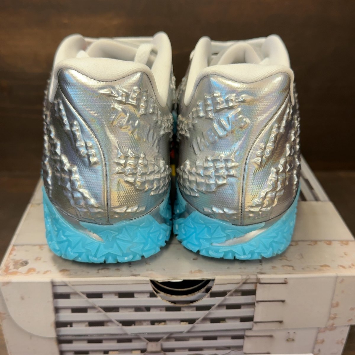 Nike Ja 3 Jurassic Park Cloud Island Size 11 (Pre-Owned) - aux
