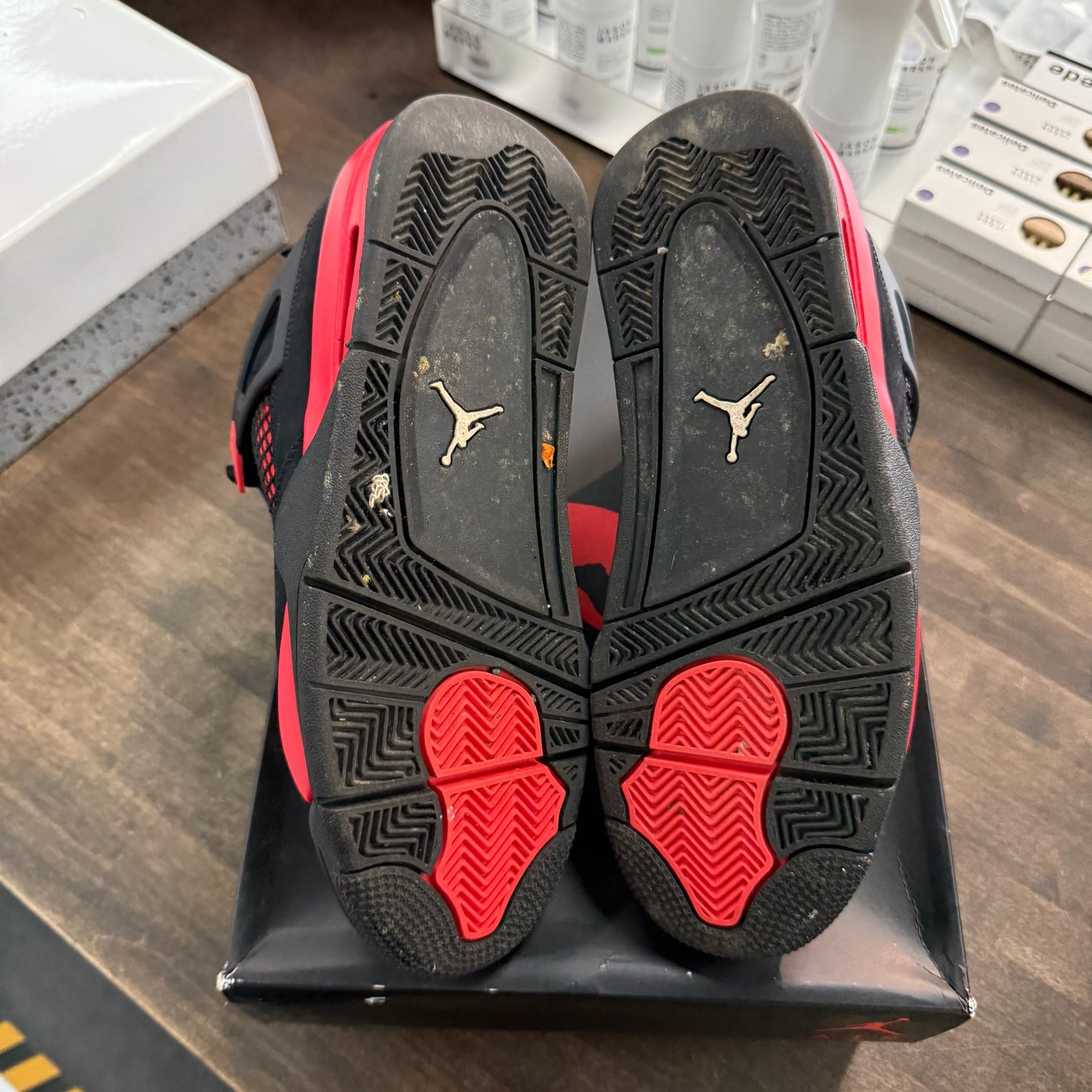 Red Thunder Jordan 4 Retro (Used)