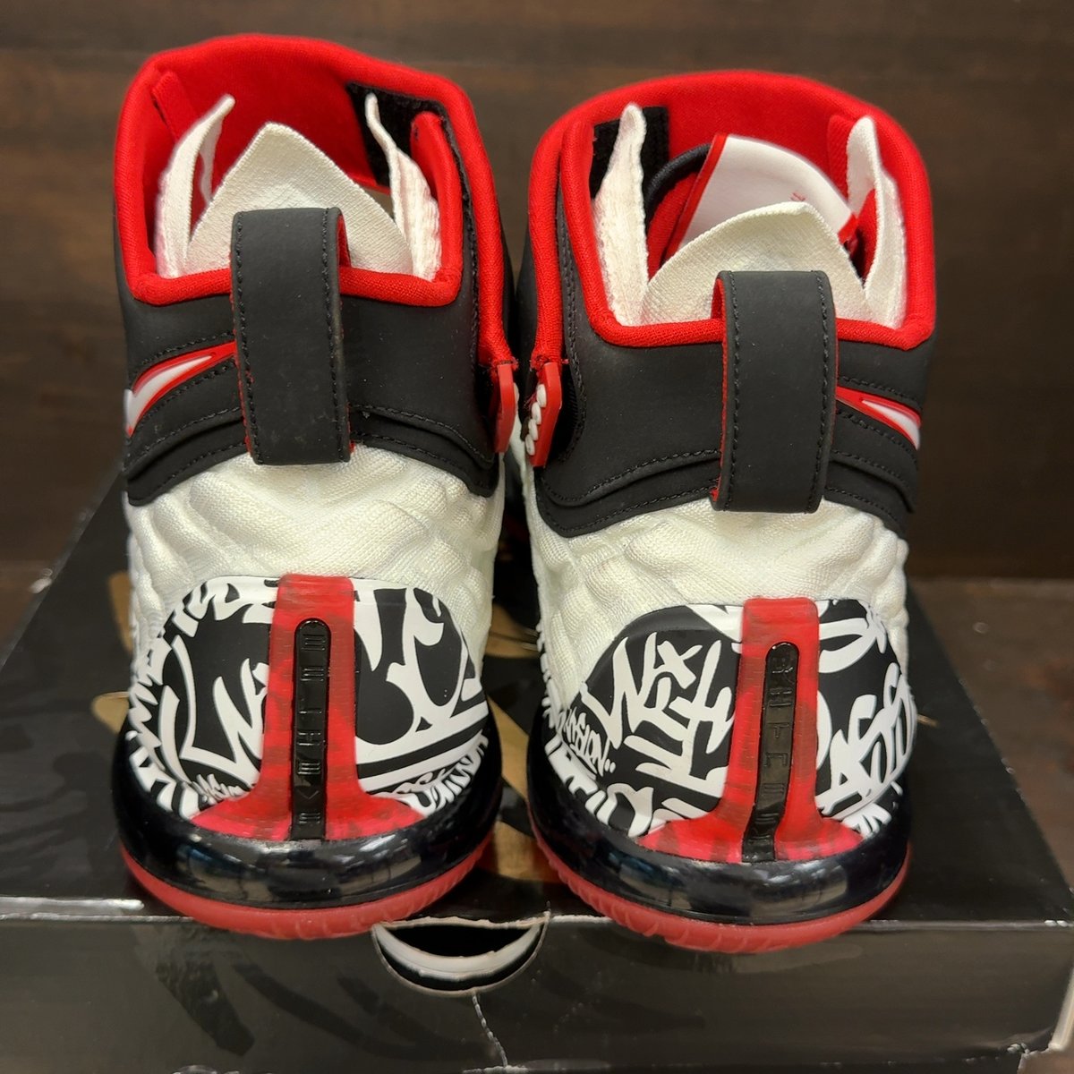 Nike LeBron 4 Graffiti NYC (2006) Size 11 (Pre-Owned) - aux