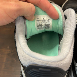 Jordan 3 Retro Green Glow Size 9 (Pre-Owned) - aux
