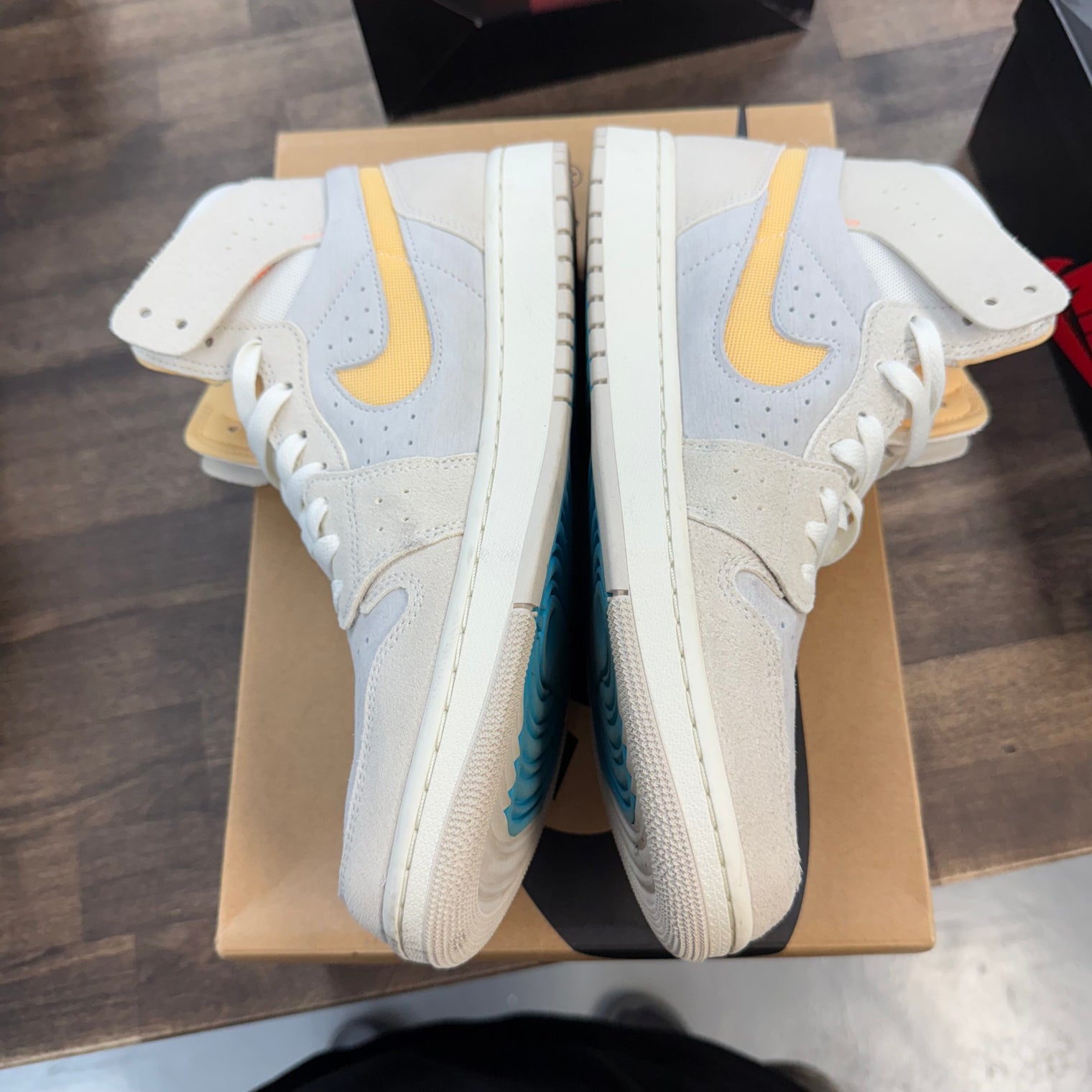 Orewood Brown Bright Citrus Sail Jordan 1 Zoom CMFT 2 (USED)