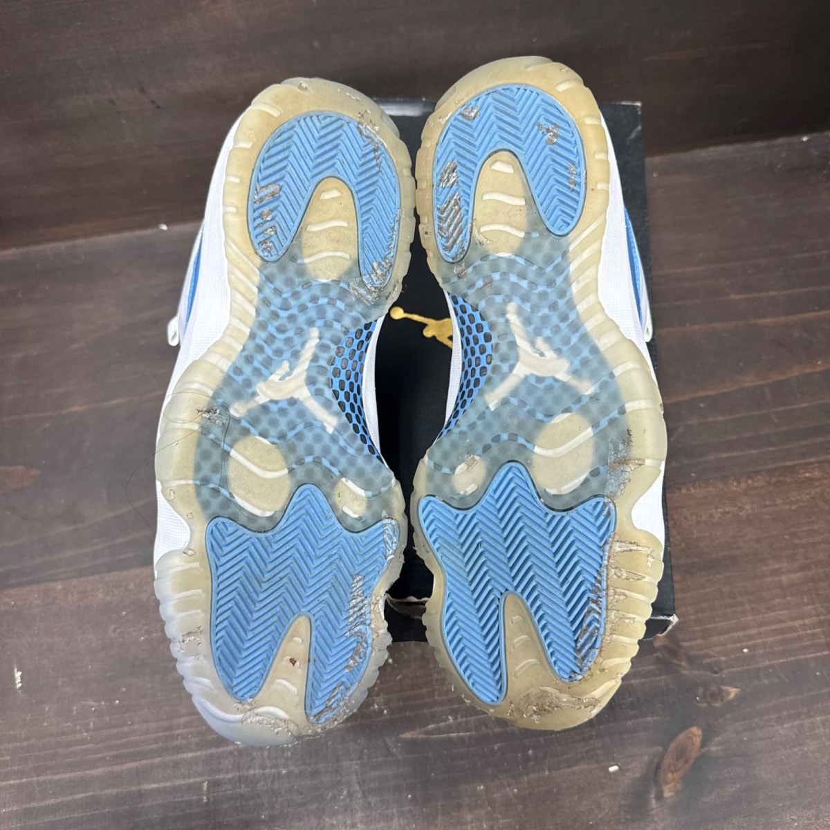 Jordan 11 Retro Low University Blue (2017) - Image 6