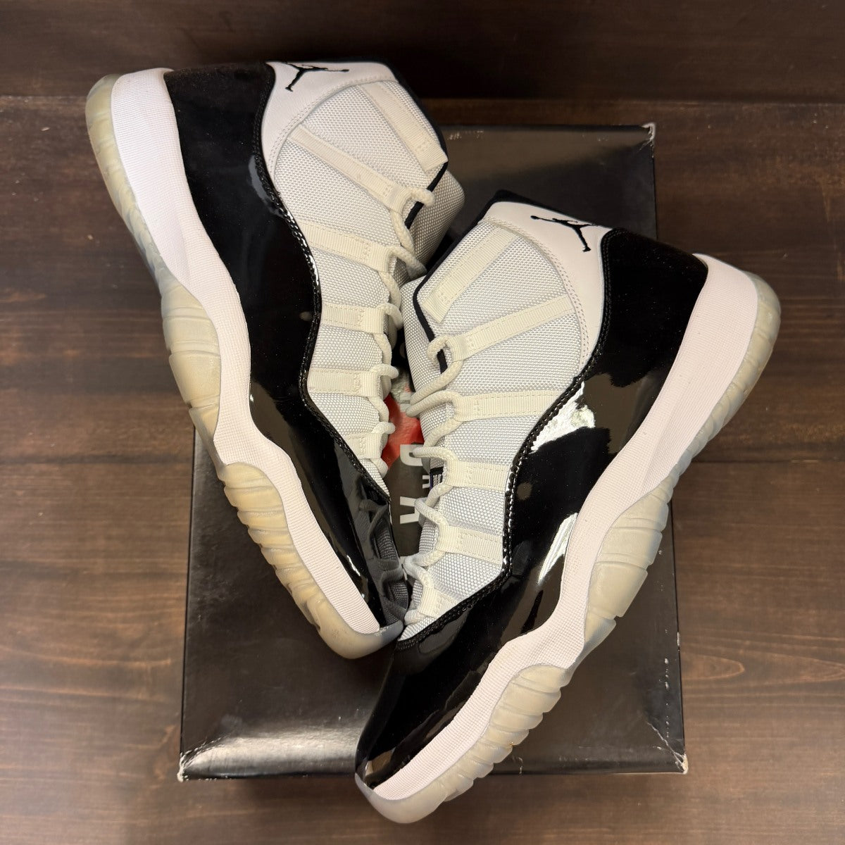 Jordan 11 Retro Concord (2018) - Image 2