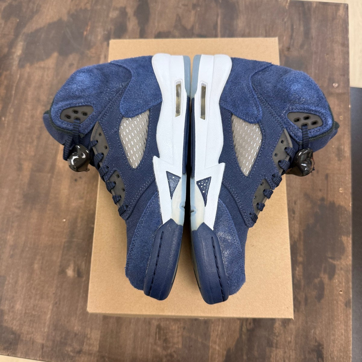 Jordan 5 Retro Georgetown (GS) Size 6.5Y (Pre-Owned) - Image 3