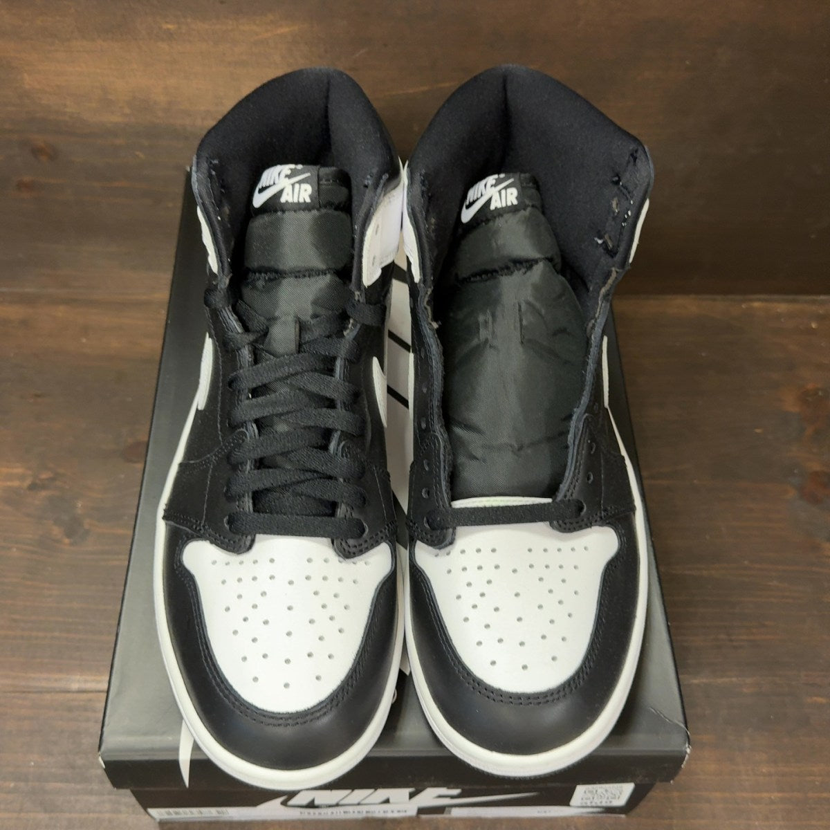 Jordan 1 Retro High OG Black White Size 9 - Image 3