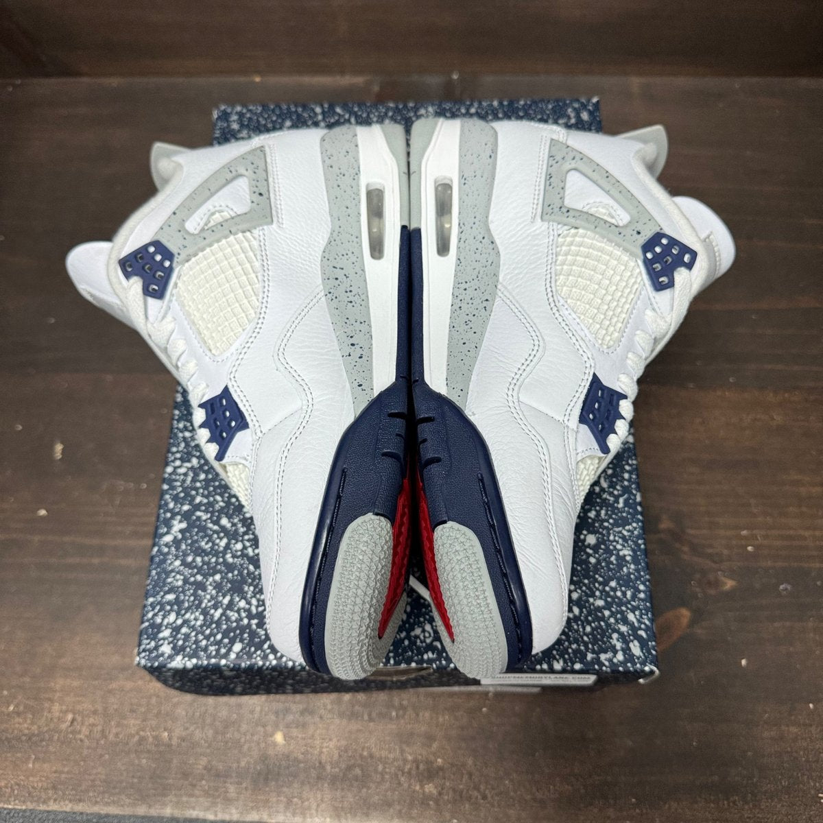 Jordan 4 Retro Midnight Navy Size 7.5 (Pre-Owned) - tag
