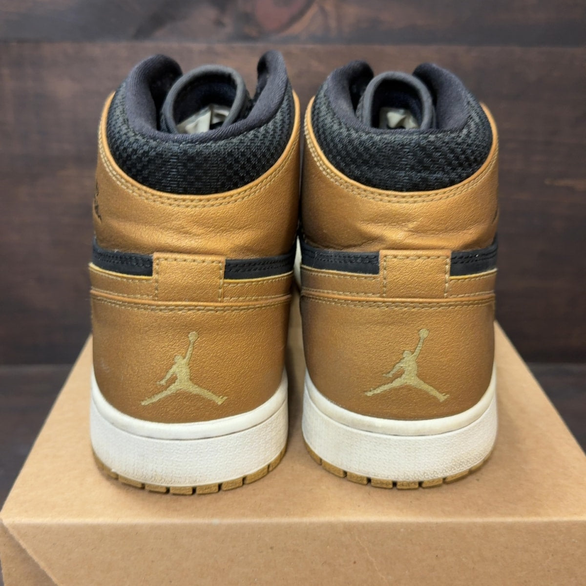 Jordan 1 Retro Melo PE Size 10 (Pre-Owned) - Image 5