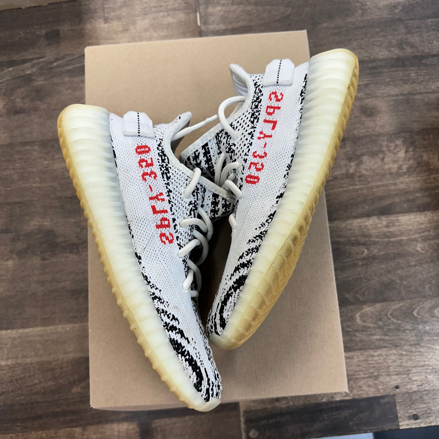 Yeezy Boost 350 V2 Zebra (USED,No Box)